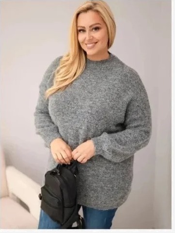 Dámsky sveter Plus Size vo voľnom strihu s dlhým rukávom grafitový