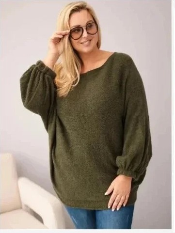 Dámsky plus size sveter s prídavkom vlny vo voľnom strihu khaki