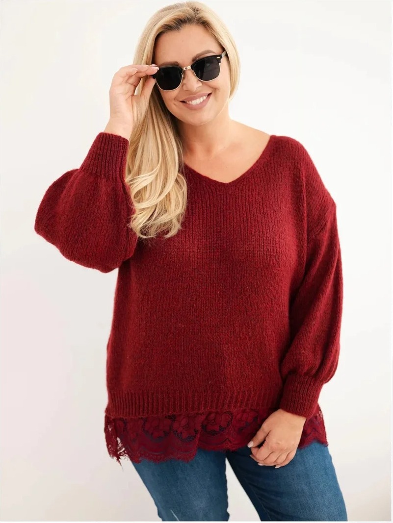 Dámsky sveter Plus Size s čipkovaným spodkom bordový