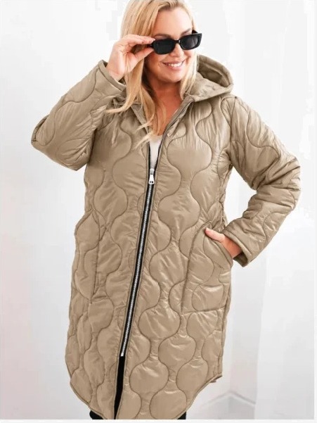 Dámska zimná bunda Plus Size prešívaná s kapucňou svetlá camel farba