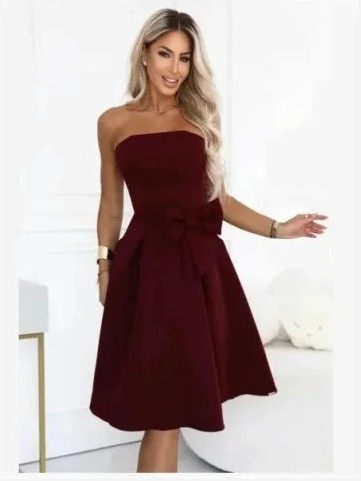 692-3 NAYA Elegantné korzetové midi šaty bez ramienok s mašľou - bordó