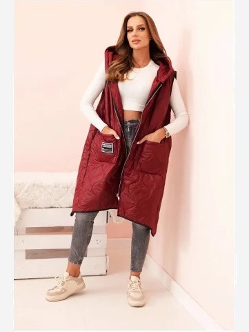 Dámska prešívaná vesta Plus Size s kapucňou na zips bordová