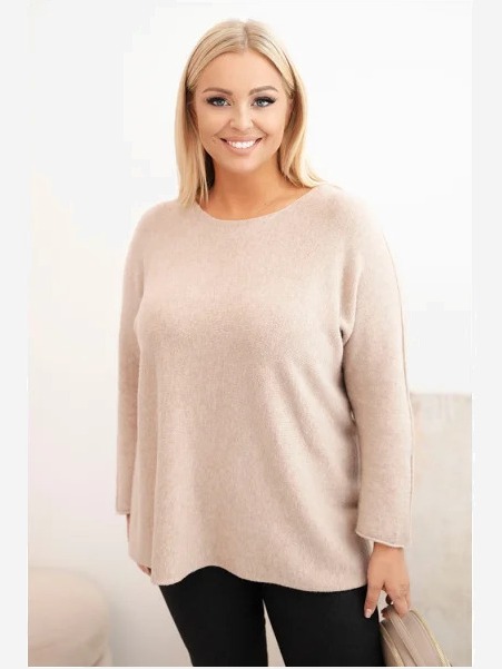 Dámsky sveter plus size s lodičkovým výstrihom tmavobéžový
