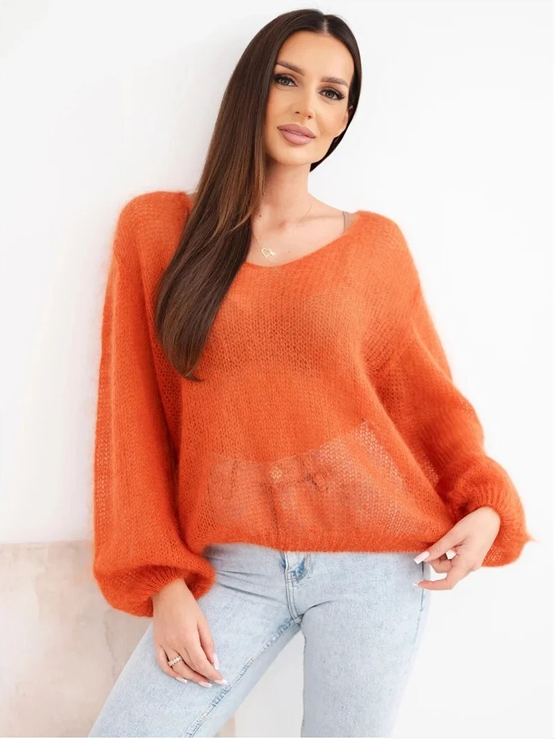 Dámsky sveter zo 70% z kid mohéru s výstrihom do V vo voľnom strihu oranžový