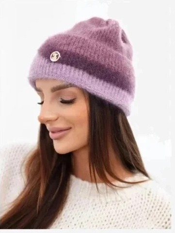 Čiapka dámska beanie rebrovaná s ozdobou tmavoružová+fialový