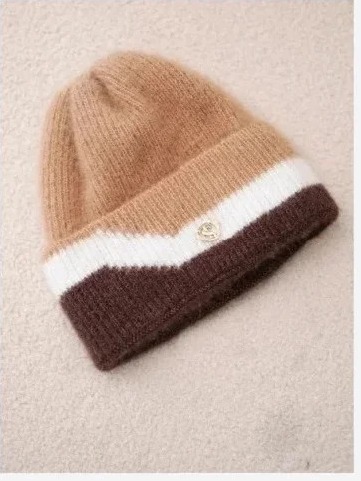 Čiapka dámska beanie rebrovaná s ozdobou camel+hnedá