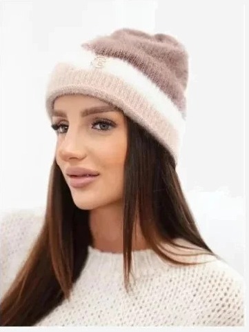 Čiapka dámska beanie rebrovaná s ozdobou fango+biela