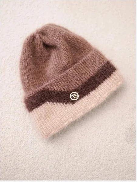 Čiapka dámska beanie rebrovaná s ozdobou fango+béžová