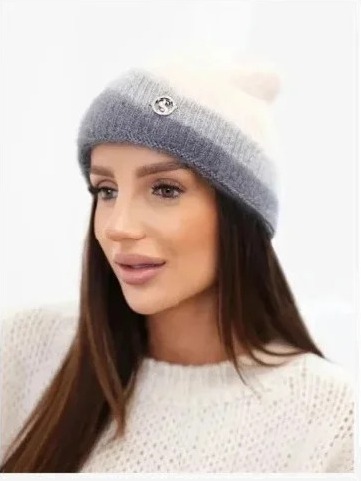 Čiapka dámska beanie rebrovaná s ozdobou prášok+tmavosivá