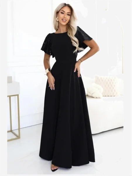 694-1 MIRELLA Elegantné rozšírené maxi šaty s flitrovými rukávmi - čierne