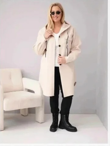 Dámsky kabát Plus Size s kapucňou zapínaný na gombíky béžový