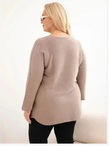 Dámsky sveter plus size s lodičkovým výstrihom Fango