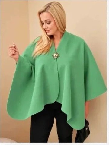 Dámske pončo plus size s brošňou zelená