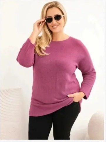 Dámsky sveter plus size s lodičkovým výstrihom tmavoružová