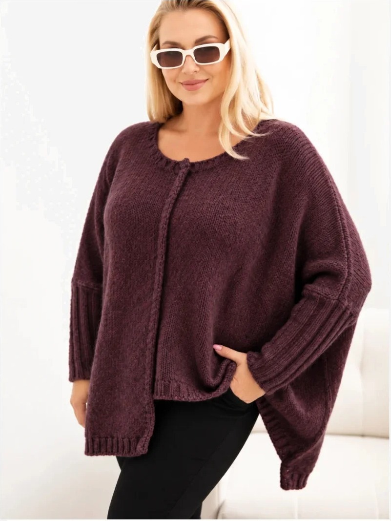 Dámsky sveter Plus Size z akrylom vo voľnom strihu a rukávom 3/4 slivkový