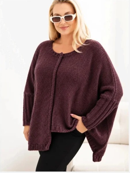 Dámsky sveter Plus Size z akrylom vo voľnom strihu a rukávom 3/4 slivkový