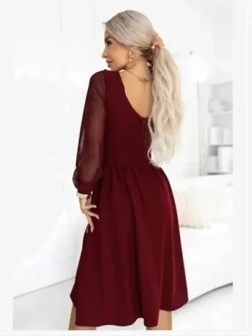 657-3 Elegantné midi šaty s prekladaným výstrihom a tylovými rukávmi - bordó