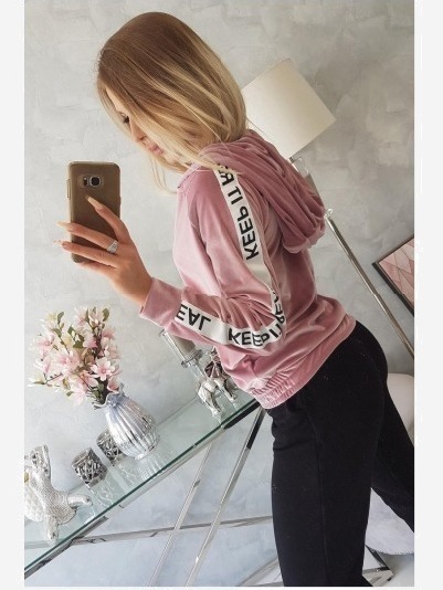 Velúrová mikina s kapucňou púdrovo ružová